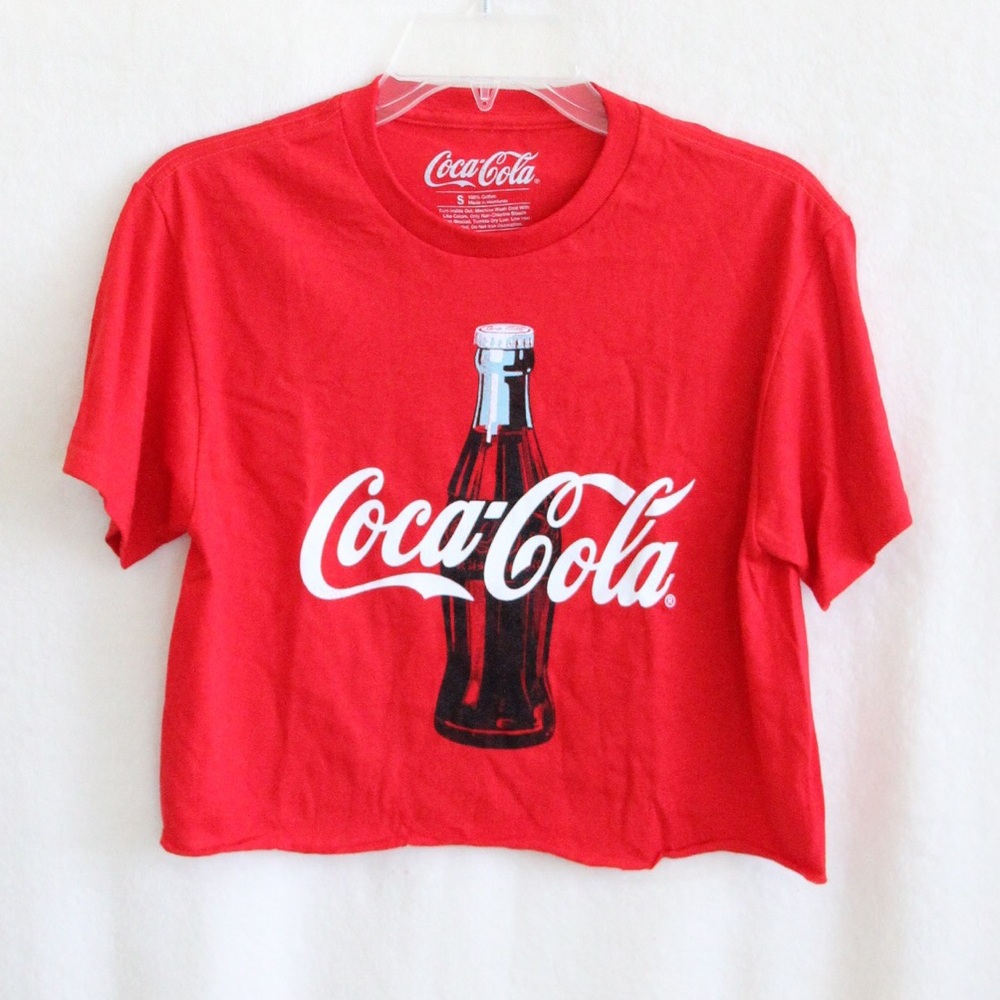 ✨HP✨ NWOT Coca-Cola Bottle Cropped Tee